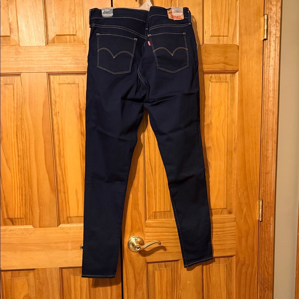 Women’s Levi Jeans